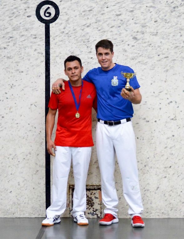 Tony Huarte (22) vs. Alberto Reyes (2)