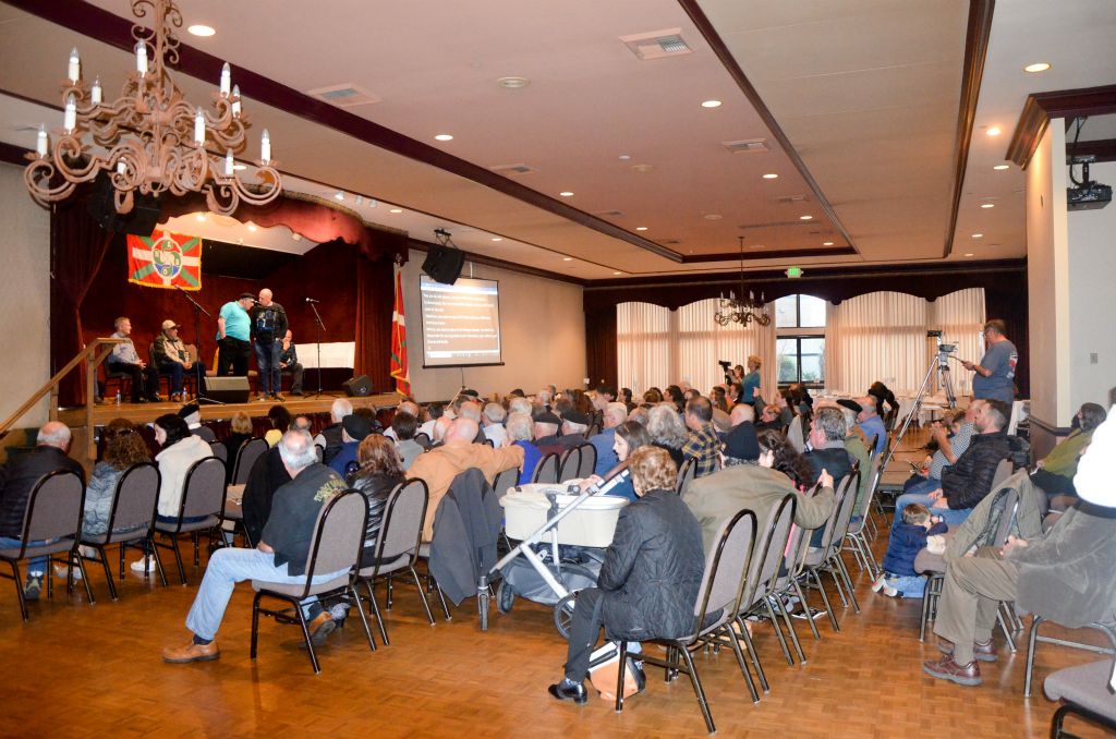 Photo: Philippe Acheritogaray